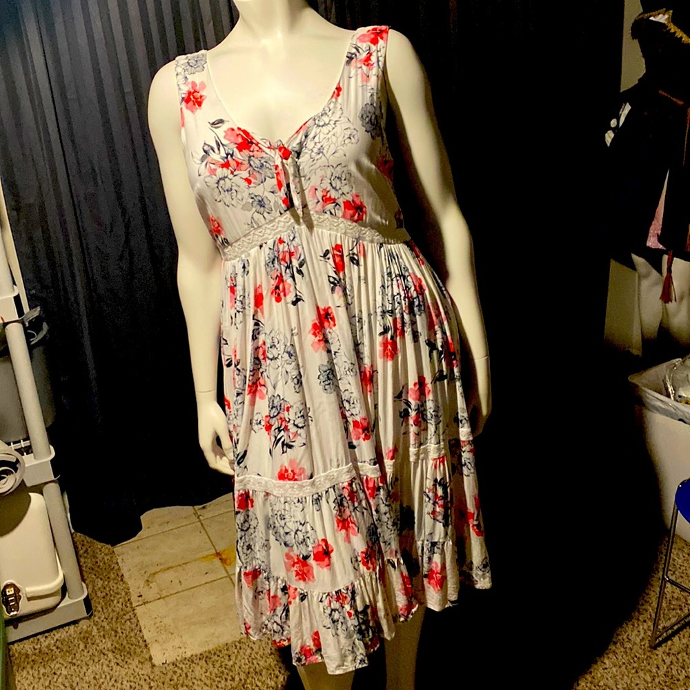 Torrid White Floral Dress Plus size 2